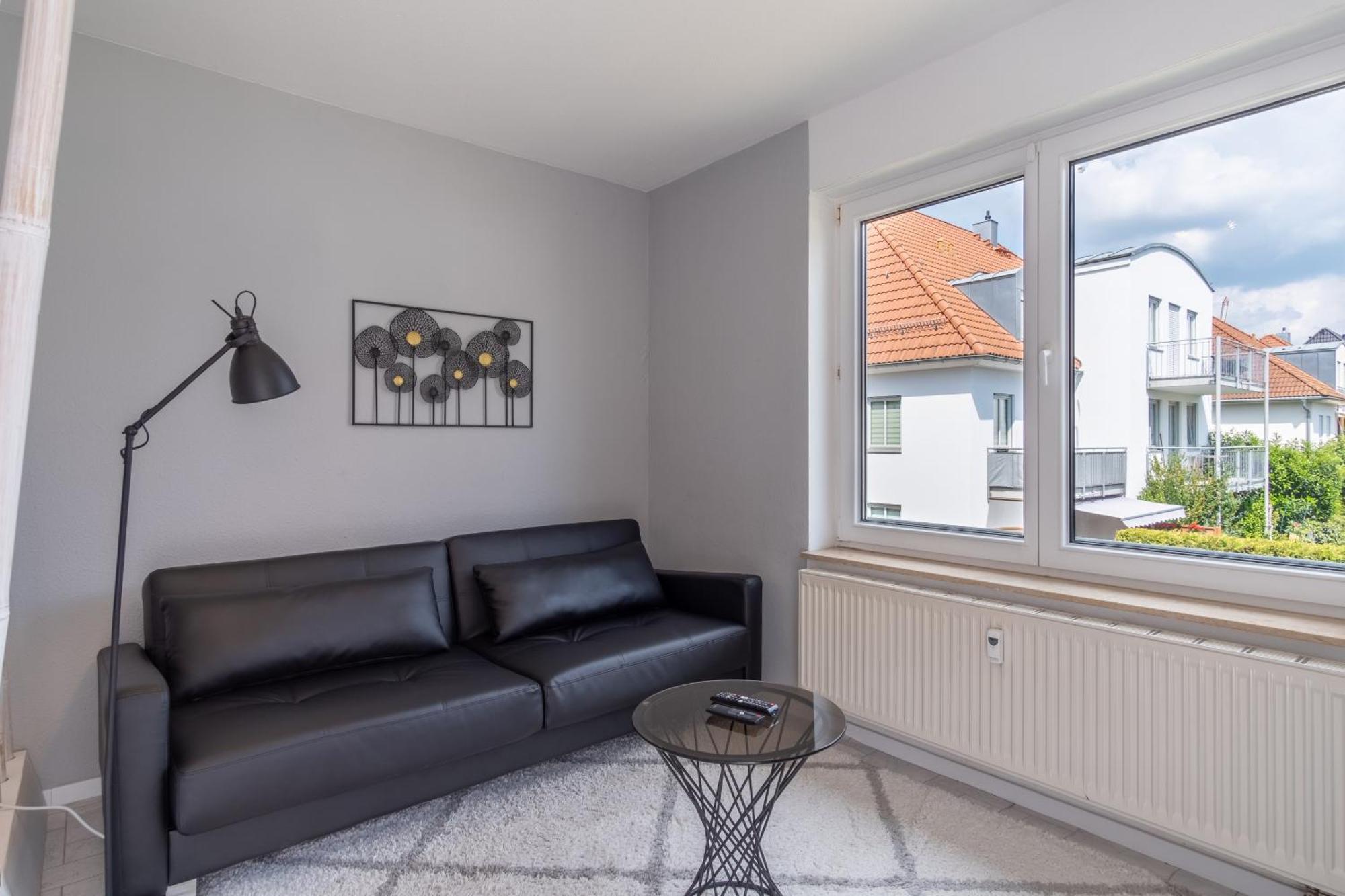 Arbeitsplatz, Balkon, Tiefgarage Naehe Neue Messe Leipzig Exterior foto